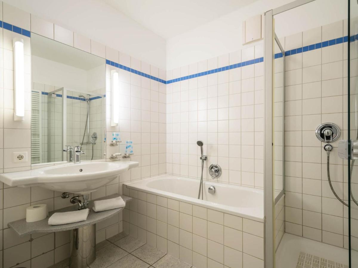 Kaiservillen Heringsdorf - Ferienwohnung Mit 1 Schlafzimmer Und Terrasse D102 Luaran gambar
